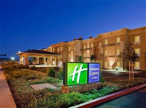 Holiday Inn Express & Suites Napa Valley-American Canyon