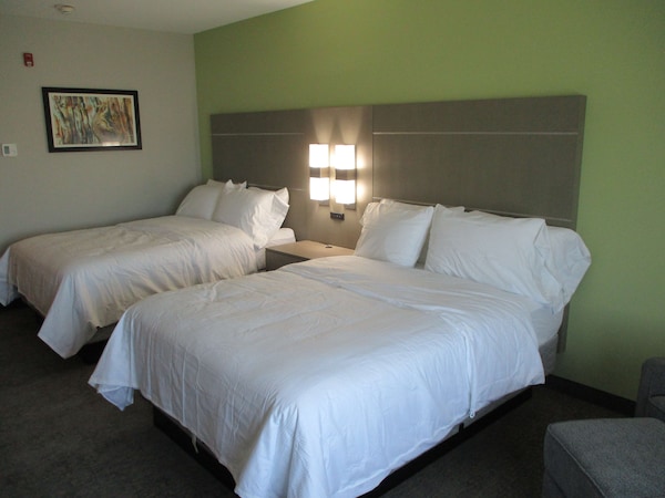 La Quinta Inn & Suites by Wyndham Jackson-Cape Girardeau