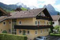 Alpenhof Garnihotel & Ferienwohnungen