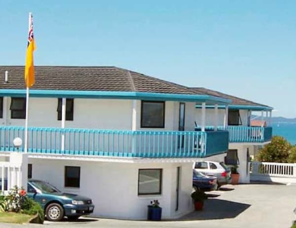 Snells Beach Motel