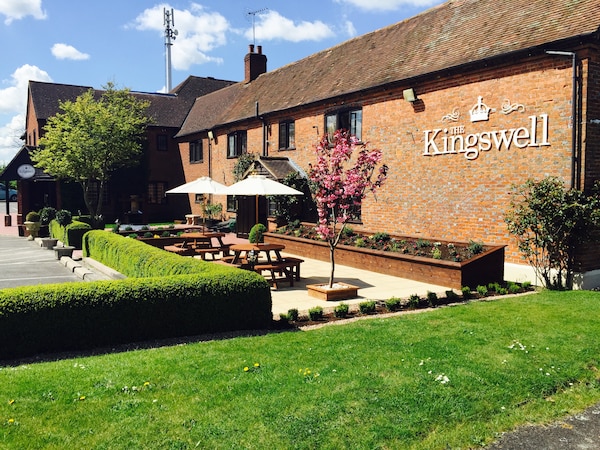 The Kingswell Hotel & Restaurant, Didcot, United Kingdom - www