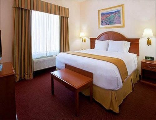 Holiday Inn Express & Suites Brenham