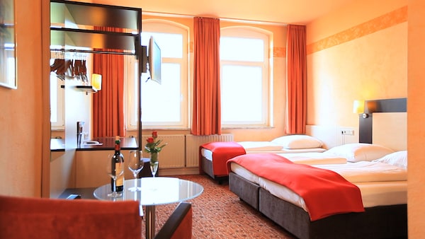 Adesso Hotel Kassel -pay at property on arrival- Ihr Automatenhotel in Kassel