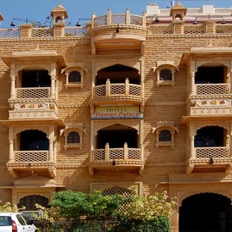 Hotel Raman Palace