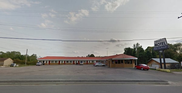 Rolphton Motel and Restaurant