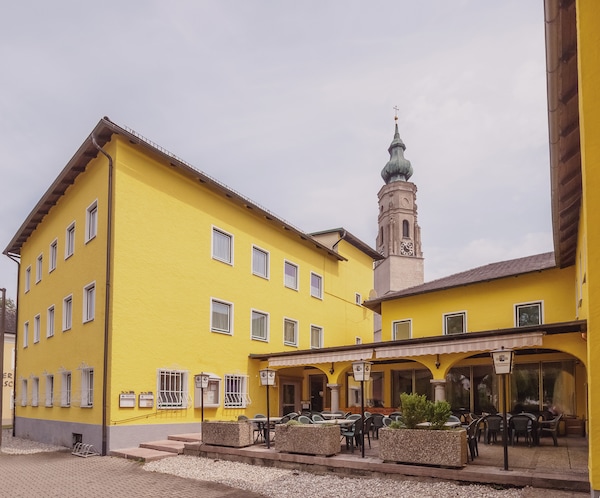 Stiftsgasthof Hochburg