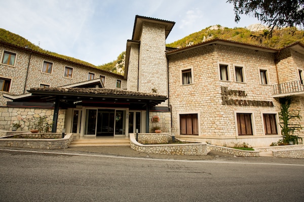 Hotel Roccaporena