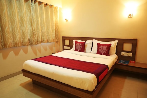 Capital O 2586 Hotel Vikrant Residency