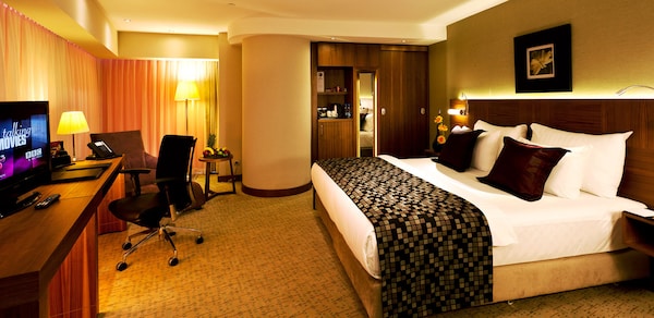 Crowne Plaza Istanbul Harbiye, an IHG Hotel