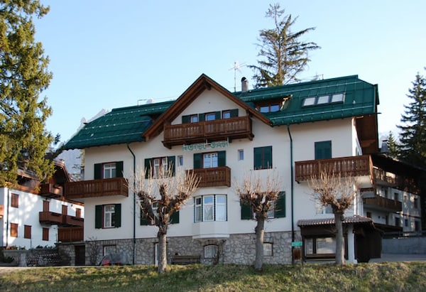 Hotel Oasi