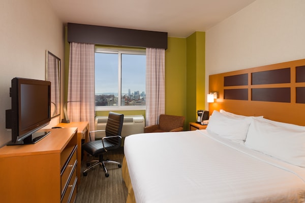 Holiday Inn Express - Times Square, An Ihg Hotel