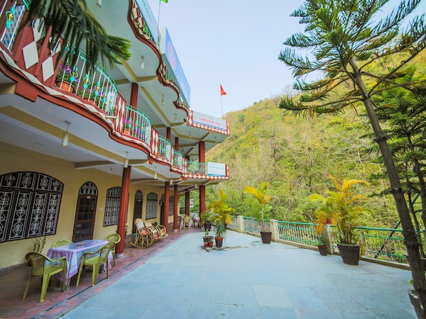 Rishikesh Sadan A Yoga & Spritual Retreat