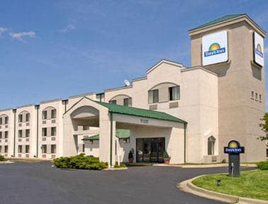 Days Inn by Wyndham Blue Springs