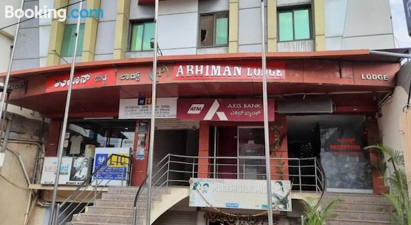 Staymaker Abhimaan Residency