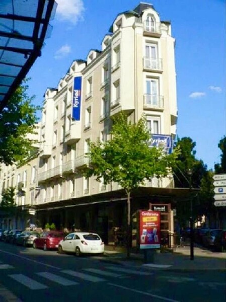 Hotel Kyriad SPA Vichy Centre