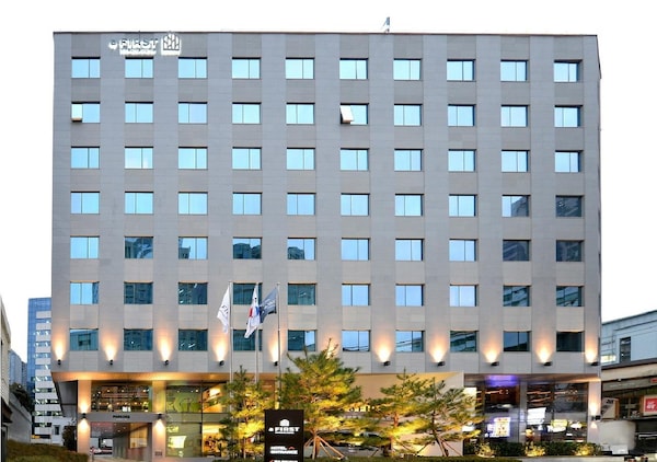 aFIRST Myeongdong Hotel