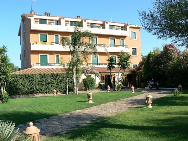 Hotel Mediterraneo