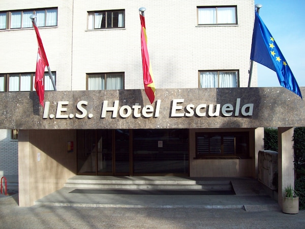 I.E.S. Escuela