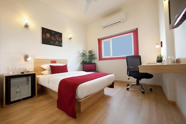 Hotel Red Fox East Delhi