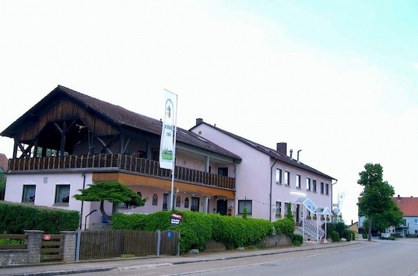 Hotel & Restaurant Zum Lindenwirt