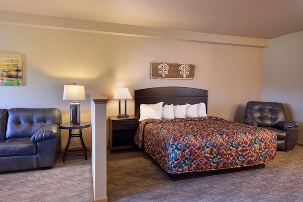 Spacious Hotel Rooms Located At Spring Brook Resort | Stunning View Of Golf Course