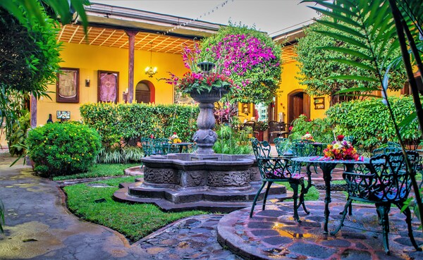 Hotel Casa Antigua by AHS