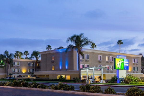 Holiday Inn Express San Diego Seaworld-Beach Area