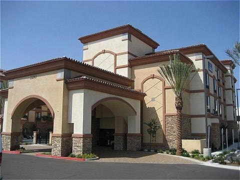 Holiday Inn Express & Suites Ontario Airport