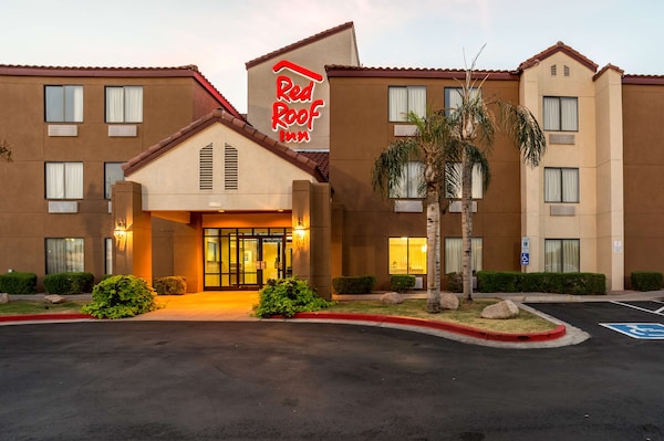 Red Roof Inn Phoenix North – Deer Valley/Bell Rd