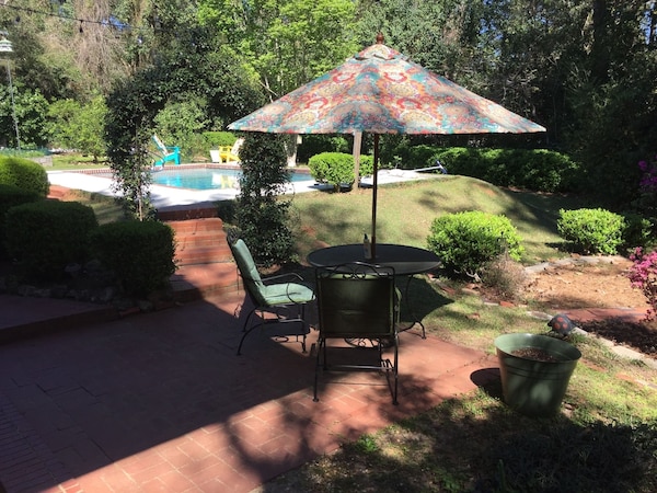 Private Garden Guest House With Separate Entrance Near Fsu, Downtown And Tmh