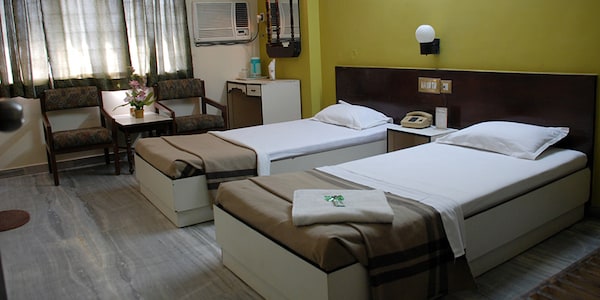 Hotel Sukhkarta