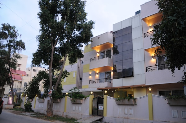 FabExpress Kings Suites I (formerly Super OYO Kings Suites Near ITC  Factory) X, Second Cross, N. Thyagaraju Layout, MSO Colony, Maruthi Seva  Nagar, East Zone, Bangalore Bangalore