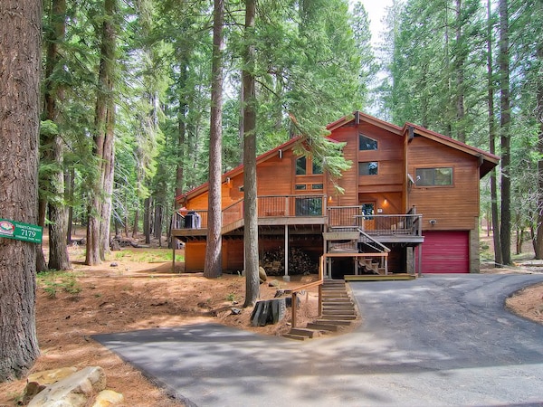 Yosemite Crossroads