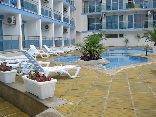 Hotel Eskada Beach
