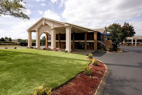 Best Value Inn and Suites Murfreesboro