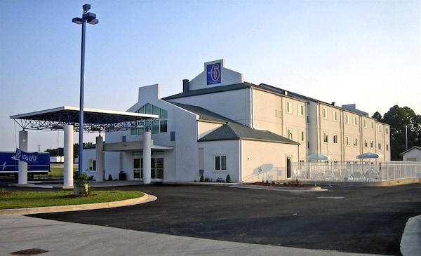 Motel 6-Montgomery, AL - Airport