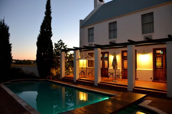 Stellenbosch Lodge Country Hotel & Conference Centre