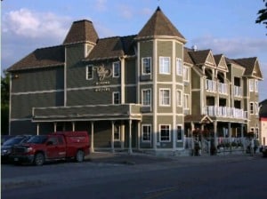 The Village Inn of Lakefield