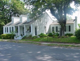 Magnolia Cottage Bed and Breakfast