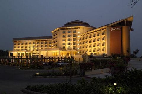 Hotel Radisson Blu Dhaka Water Garden