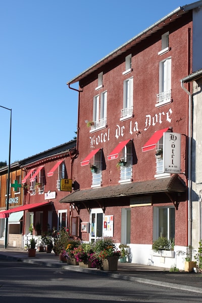 Hotel Logis - De la Dore