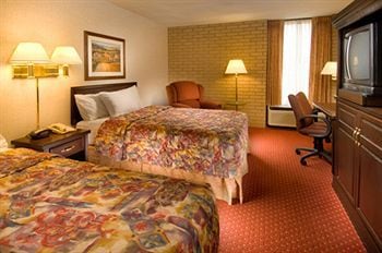 Rodeway Inn & Suites ex. Drury Inn & Suites Atlanta Northeast