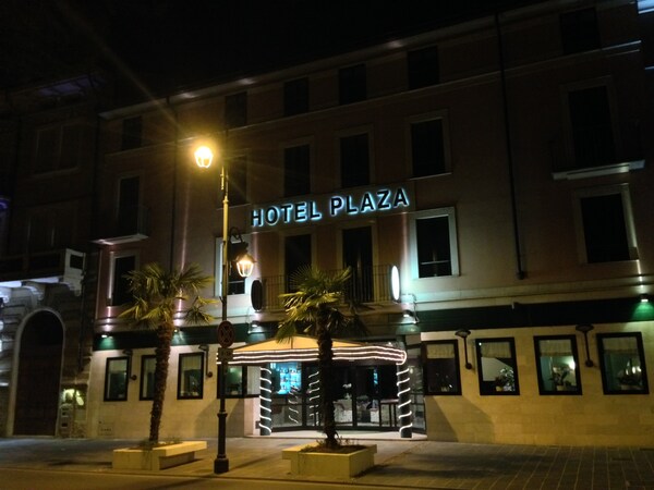 Hotel Plaza