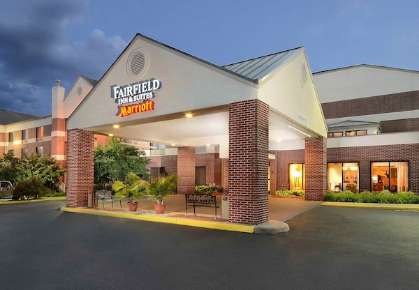 Fairfield Inn & Suites Charlottesville North