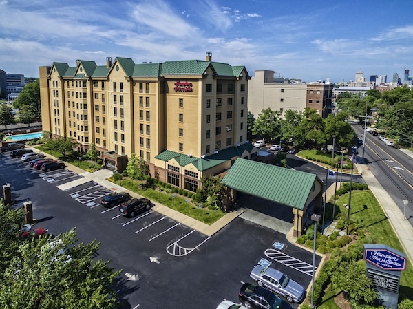 Hampton Inn & Suites Nashville Vanderbilt-Elliston Place