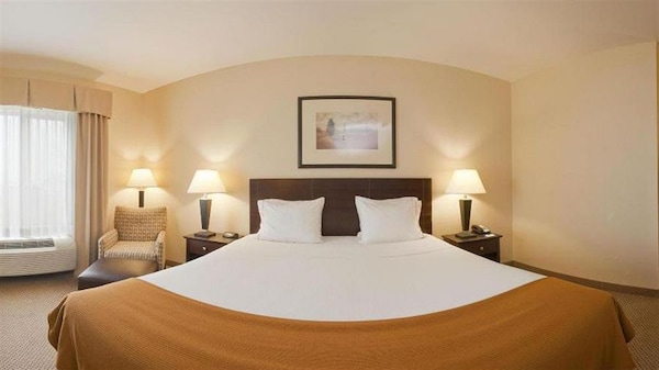 Holiday Inn Express Hotel & Suites Sioux Falls-Brandon, an IHG Hotel