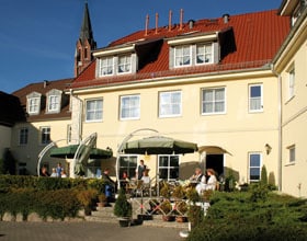 Hotel Zur Burg Gmbh