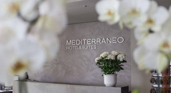 Mediterraneo Hotel&Suites