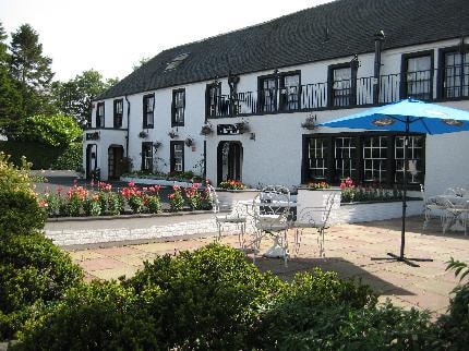 Uplawmoor Hotel & Restaurant