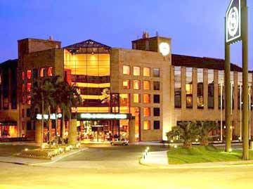 Sheraton Pilar Hotel & Convention Center